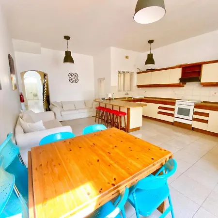 Lidda Butts Dorms Guest house